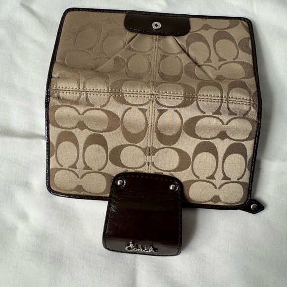 Coach Pleated Canvas Signature Wallet with Leather Trim - Picture 3 of 9
